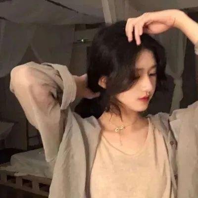 明天,我会成为谁的女友